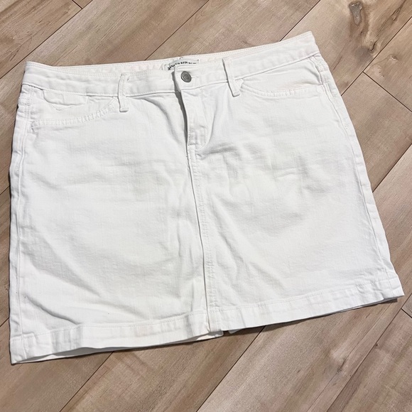Banana Republic White Jean Skirt size 10 - Picture 2 of 8